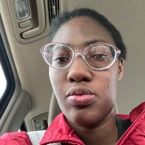 Meet your Posher, Quintesha
